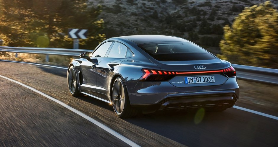 CHAT TO TRACTION 
ABOUT BIK AND
WHOLELIFE COST
BENEFITS